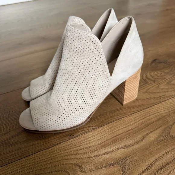 Cole Haan Suede Open‎ Toe Booties Beige Stacked Heel Perforated Women’s - Picture 7 of 7